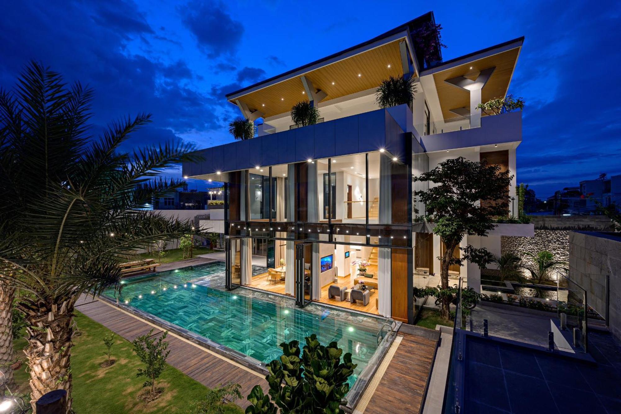 Luxury Retreat Villa Near Hcm W Private Pool Bui Tieng Exterior photo